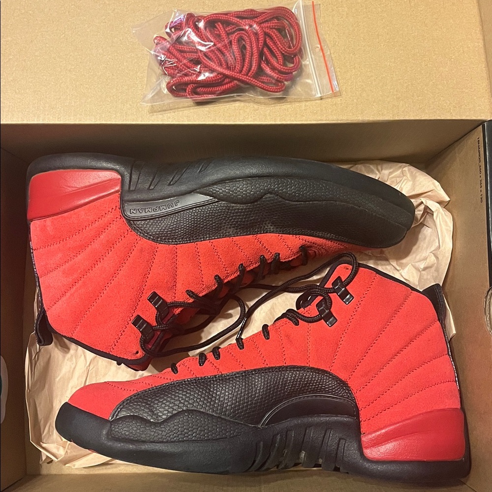 Air Jordan 12 Retro (Flu Game) - Picture 4 of 4